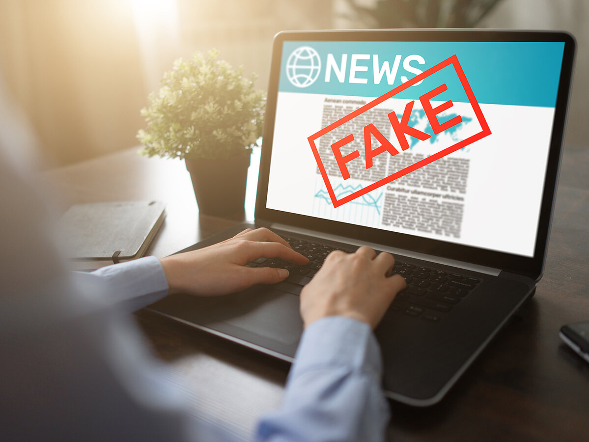 Fake News Manipulation Medien TV Desinformation Zeitungsgeschäft Internet Technologie Konzept.