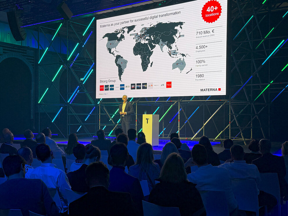 Vortrag von Materna CEO Michael Hagedorn auf der Transform 2025 vor vielen Besuchern